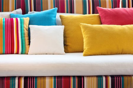 A Quick Guide to Purchasing the Right Pillows for a Good Night’s Rest